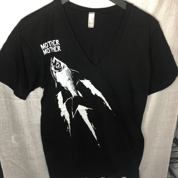 (NEW) MOTHER MOTHER - Vintage Concert Shirt 🎸 - Picture 3 of 3